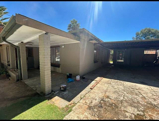 7 BEDROOM HOUSE FOR SALE IN SASOLBURG EXT 3